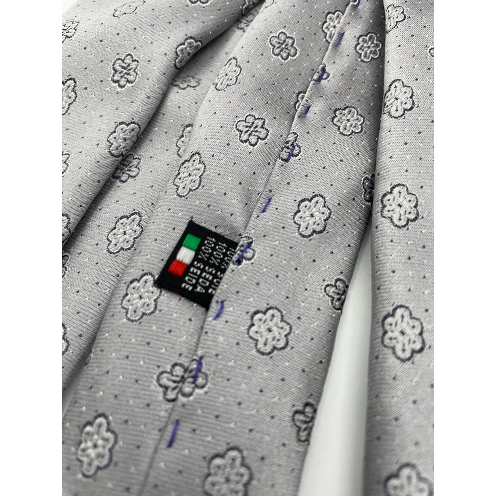 Carlo Franco Silver Silk Seven Fold Floral Medallion Necktie Made in Italy - Picture 3 of 6